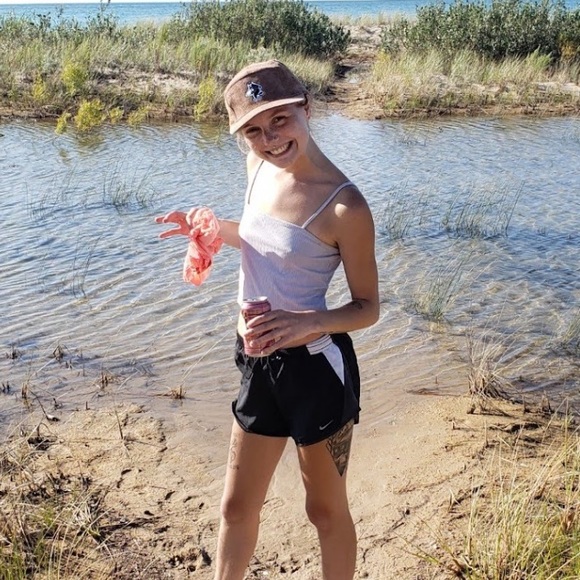 Meet your Posher, Miss Thang - Picture 1 of 2